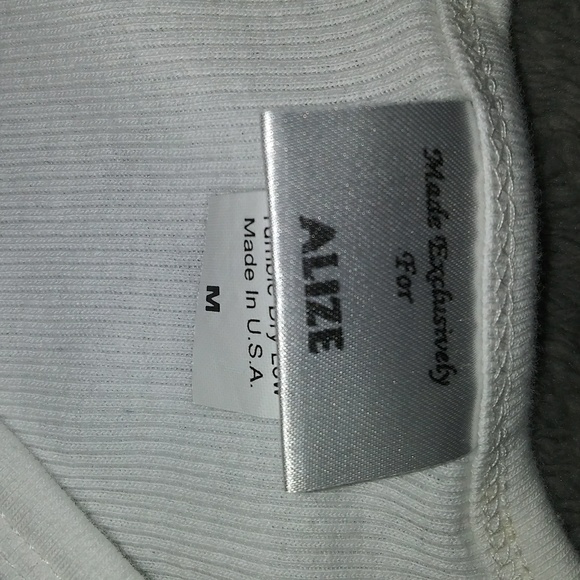 Girl T-shirts - Picture 2 of 3